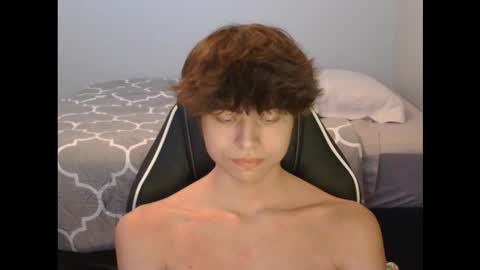 Snapshot of eprahsdahc chatting on December 15, 4:17 am eprahsdahc online show from December 15, 4:17 am