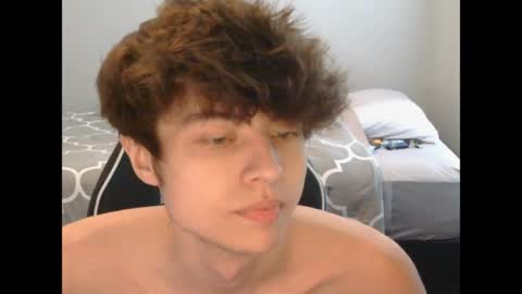 Snapshot of eprahsdahc chatting on April 3, 1:42 pm eprahsdahc online show from April 3, 1:42 pm