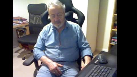 erasmus_d online show from November 6, 5:47 pm