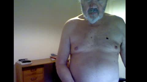 erasmus_d online show from December 17, 6:03 pm