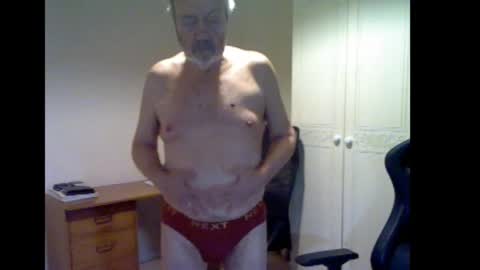 erasmus_d online show from January 8, 5:37 pm