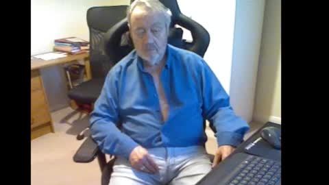 erasmus_d online show from March 9, 5:39 pm