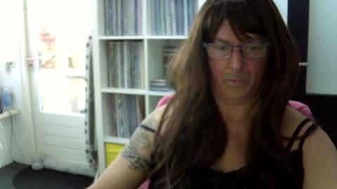 Snapshot of erbee62 chatting on March 6, 10:09 am ErBee62 online show from March 6, 10:09 am