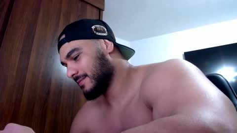 eren_smith online show from February 9, 10:58 pm