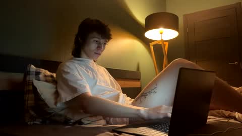 Snapshot of eric_carrotman chatting on March 6, 1:05 am Eric Carrotman online show from March 6, 1:05 am