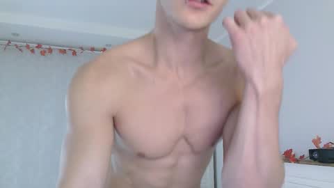 Eric Crush online show from November 10, 3:49 am