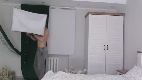 Eric Crush online show from February 2, 3:38 am