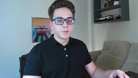 Snapshot of eric_ether chatting on October 13, 9:04 pm Eric online show from October 13, 9:04 pm