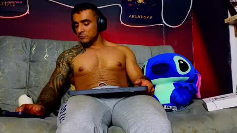 Snapshot of eric_harrison1 chatting on April 28, 2:38 am Brayan online show from April 28, 2:38 am