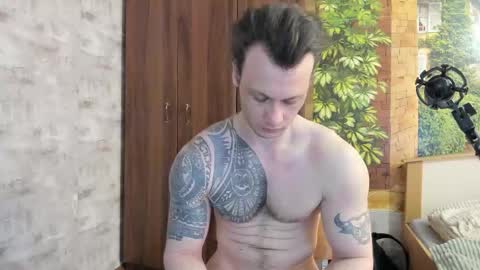 Eric online show from November 17, 2:39 am