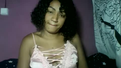 erica0586 online show from November 16, 10:21 am