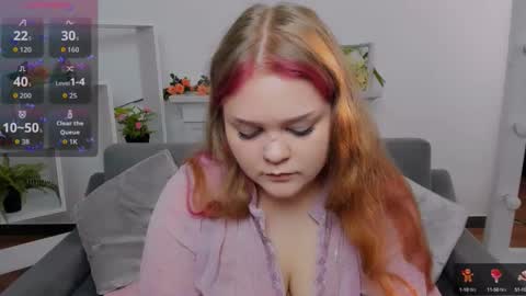 Snapshot of erica_love_ chatting on October 7, 5:48 am erica_love_ online show from October 7, 5:48 am