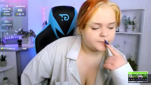 erica_love_ online show from February 28, 7:20 am