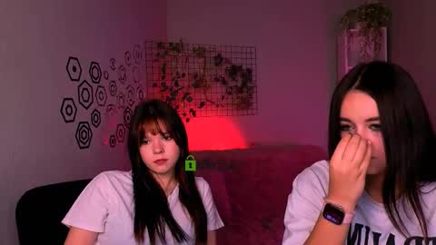 erica_murray online show from November 25, 1:00 pm