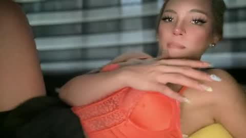 Snapshot of erica_walker chatting on June 27, 3:00 am erica_walker online show from June 27, 3:00 am