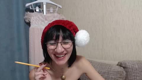 ericablack8 online show from December 25, 9:11 pm