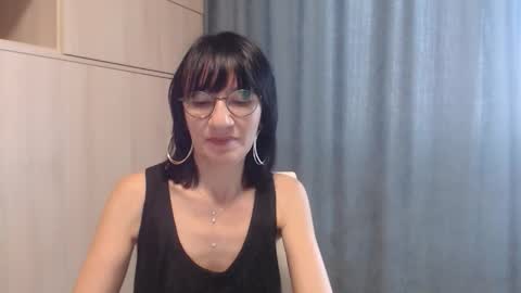 ericablack8 online show from September 12, 1:22 pm