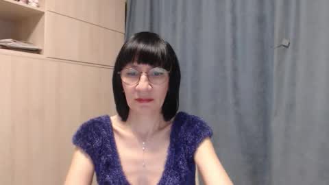 ericablack8 online show from February 14, 7:10 pm