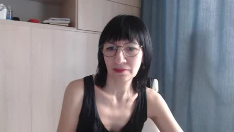 ericablack8 online show from April 14, 7:36 am