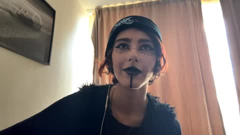 Olivia online show from April 8, 11:32 am