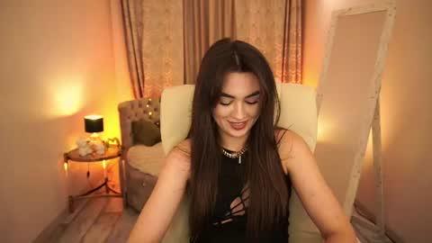 Erica online show from June 26, 2:10 pm
