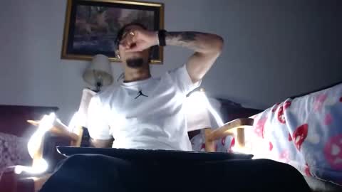 Snapshot of erick_martinezz chatting on March 8, 4:56 am erick online show from March 8, 4:56 am