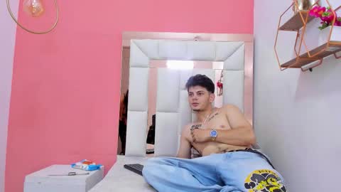 Snapshot of erickandnatasha_ chatting on February 27, 11:21 am Erick y Natasha online show from February 27, 11:21 am