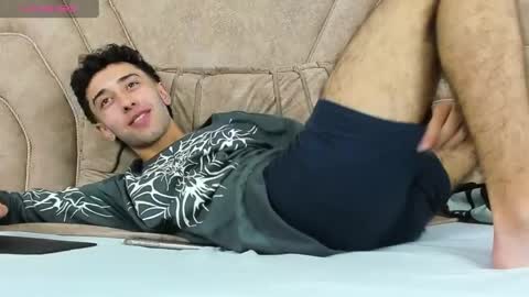 Snapshot of erickblaze_wm chatting on May 5, 12:35 pm Erick online show from May 5, 12:35 pm