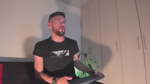 Snapshot of erickpritz_xh chatting on April 5, 1:58 am erickpritz_xh online show from April 5, 1:58 am