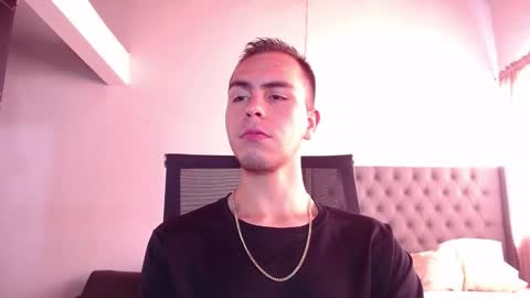 Snapshot of erik_rodriguez chatting on January 13, 3:17 pm Erik rodriguez online show from January 13, 3:17 pm