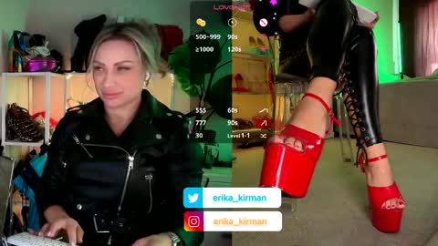 Snapshot of erika_kirman chatting on November 26, 2:29 pm Erika online show from November 26, 2:29 pm