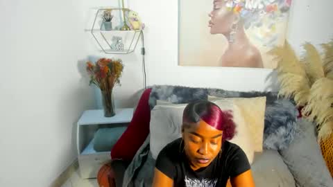 E R I K A  - L  Y R I C S online show from February 3, 5:38 am