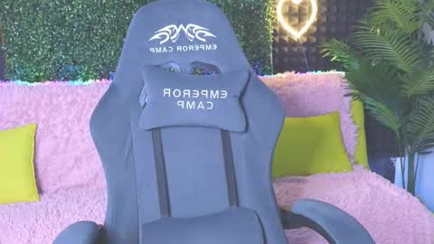 erikabrian online show from October 3, 2:19 am