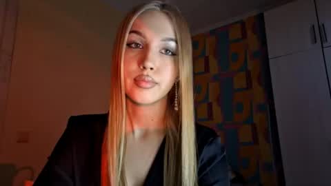 Katrin online show from June 16, 4:31 pm