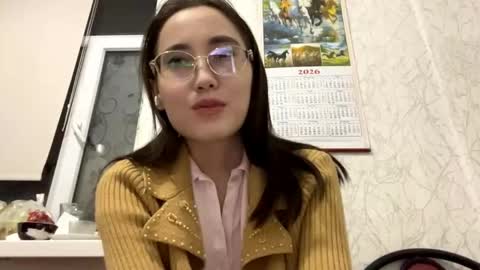 Snapshot of erinnthurmond chatting on May 25, 8:59 pm Luna online show from May 25, 8:59 pm