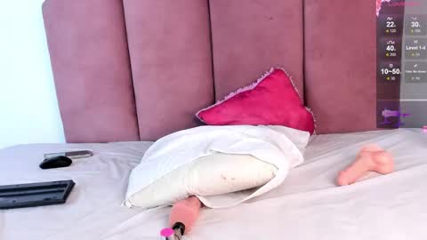 Snapshot of eris__3 chatting on December 2, 1:46 pm Eris online show from December 2, 1:46 pm