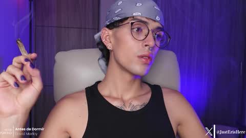   online show from April 16, 9:39 pm