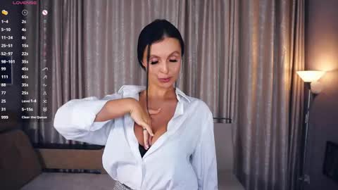 Snapshot of erlinefairall chatting on September 29, 7:30 pm Erline and Monica online show from September 29, 7:30 pm