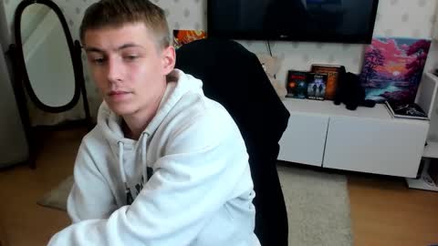 Max online show from November 9, 2:54 am