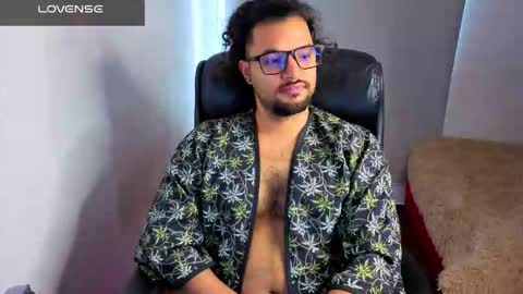 ernesto rodriguez 82 online show from February 15, 11:52 am