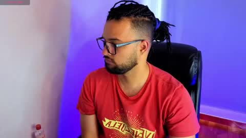 Snapshot of ernesto_rodriguez_82 chatting on April 18, 7:58 pm ernesto rodriguez 82 online show from April 18, 7:58 pm