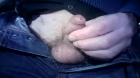 Snapshot of ernie4u chatting on February 8, 12:52 pm Ernie online show from February 8, 12:52 pm