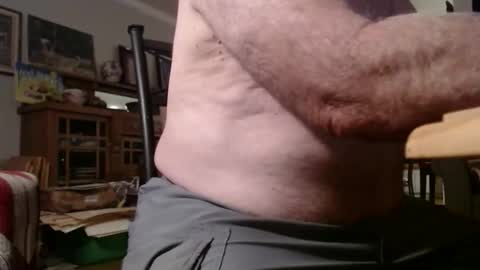 Snapshot of eros2121 chatting on November 9, 2:32 am eros online show from November 9, 2:32 am