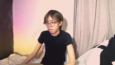 Snapshot of eroslove90 chatting on October 4, 4:32 am eroslove90 online show from October 4, 4:32 am