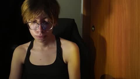 Snapshot of eroslove90 chatting on November 2, 6:21 pm eroslove90 online show from November 2, 6:21 pm