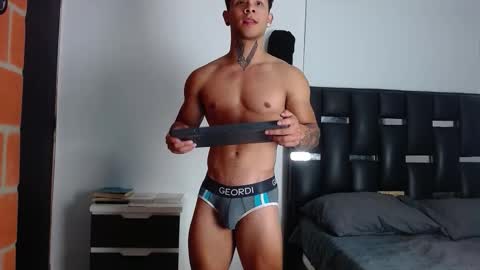 Eros online show from September 25, 4:54 pm