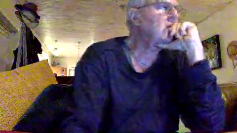 eros online show from December 14, 12:11 am