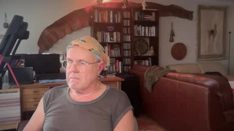 eros online show from January 19, 7:04 pm