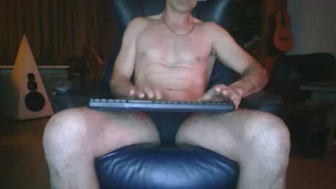 erostja557 online show from April 17, 1:41 am