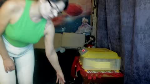 Snapshot of erotic_dessire chatting on January 15, 8:48 pm Eve online show from January 15, 8:48 pm